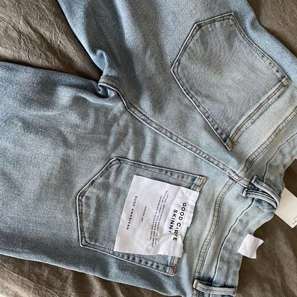 Good American Good Curve Skinny Jeans - Picture 2 of 3